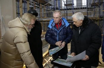 Губернатор Ульяновской области Сергей Морозов ознакомился с концепцией создания сквера на набережной Свияги в региональном центре
