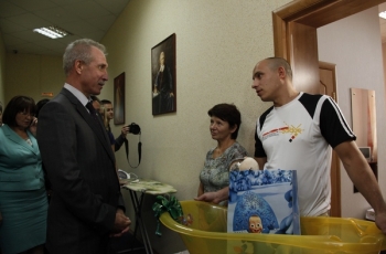 Губернатор Сергей Морозов поручил ускорить процесс трудоустройства прибывающих в Ульяновскую область переселенцев из Украины
