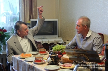 Губернатор Сергей Морозов поздравил с 91-ым днем рождения Почётного гражданина Ульяновской области Жореса Трофимова