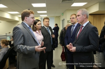26 октября Губернатор Сергей Морозов посетил новый корпус Поволжского операционного центра АО «Альфа-Банк».