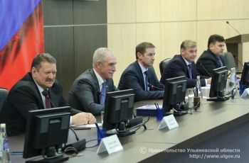 11 января состоялся рабочий визит Губернатора Сергея Морозова на завод «Авиастар-СП»