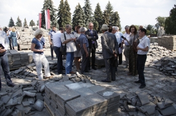 Начата реконструкция площади 30-летия Победы в Ульяновске