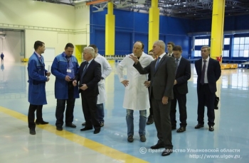 Губернатор Сергей Морозов посетил завод «АэроКомпозит-Ульяновск», на котором изготавливается продукция для новых лайнеров