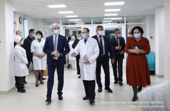 25 января Губернатор Сергей Морозов осмотрел первый этап ремонтных работ в учреждении на улице Гагарина, 20 и провел совещание по вопросам ведения первичной медицинской документации в электронном виде.