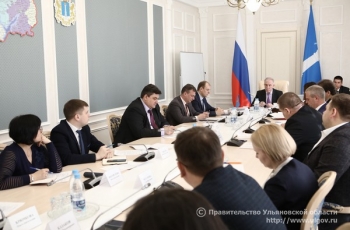 3 марта Губернатор Сергей Морозов провел совещание, на котором принято решение о необходимости законодательного закрепления на региональном уровне порядка утверждения инвестиционных программ естественных монополий.