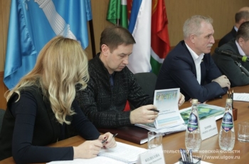 Встреча Губернатора Сергея Морозова с активом села Новая Майна