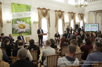21 марта во Дворце книги прошла встреча главы региона с молодыми литераторами.