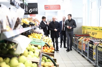 23 марта Губернатор Ульяновской области посетил магазин торговой сети «Магнит» и проверил цены социально значимые товары.