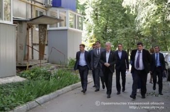 13 июня Губернатор Сергей Морозов провел объезд Ленинского и Железнодорожного районов регионального центра и провел совещание по благоустройству.