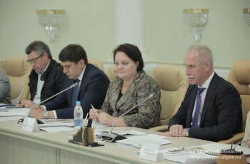 Губернатор Сергей Морозов провел заседание Совета по развитию социальной сферы, где озвучили итоги реализации региональной социальной инициативы.