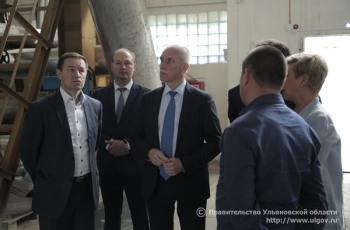 15 июня Губернатор Сергей Морозов ознакомился с ходом реконструкции помещений тепличного комплекса и действующей котельной АО «Тепличное»