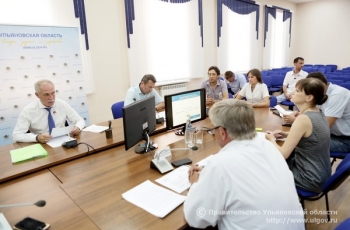16 июля Губернатор Сергей Морозов посетил региональный онкологический диспансер и проконтролировал ход реализации инвестиционного проекта по созданию центра томотерапии.