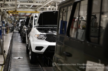 Алексей Русских обсудил дальнейшие перспективы развития Ульяновского автомобильного завода с  новыми акционерами предприятия