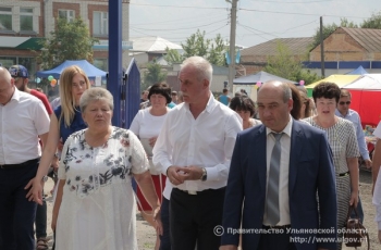 Губернатор Сергей Морозов в ходе рабочего визита в муниципалитет 4 августа.