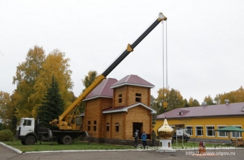 В посёлке Октябрьский Ульяновской области состоялось воздвижение куполов на строящийся храм-часовню в честь Преподобного Сергия Радонежского