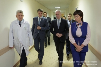13 ноября глава региона посетил Барышскую районную больницу и провел совещание по перспективам развития здравоохранения в данном муниципальном образовании