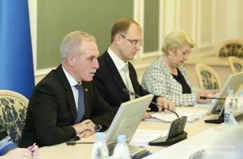 Губернатор Сергей Морозов провел встречу с депутатами ЗСО, посвященную основным направлениям расходной части бюджета 2018 года