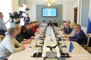 Губернатор Сергей Морозов провел встречу с кандидатами в депутаты представительных органов муниципальных образований Ульяновской области