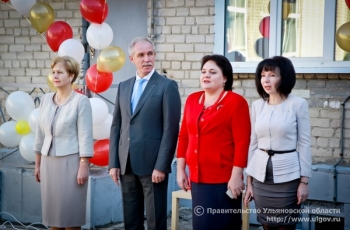 В День знаний Губернатор Ульяновской области Сергей Морозов посетил торжественные линейки