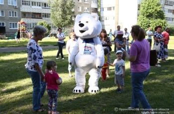 В Димитровграде за два года установят 100 детских и спортивных площадок