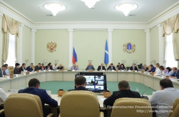 В ходе аппаратного совещания 28 августа 2017 года Губернатор Сергей Морозов поручил усилить контроль над выполнением работ по содержанию дорог и подготовке к зимнему периоду.