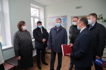 Алексей Русских посетил Новомалыклинский район для оперативного решения проблемных вопросов здравоохранения