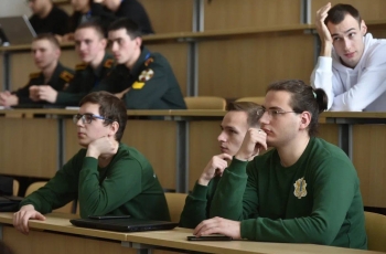 Студенты Ульяновской области вернулись с победой с окружного этапа интеллектуальной олимпиады «IQ ПФО»