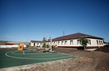 Губернатор Сергей Морозов посетил сельскую школу, отремонтированную в рамках проекта «Подарок малой Родине»